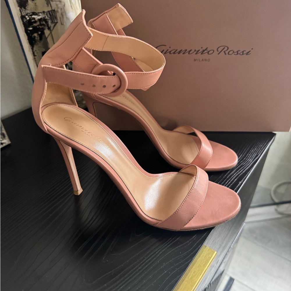 Gianvito Rossi portofino sandals 105